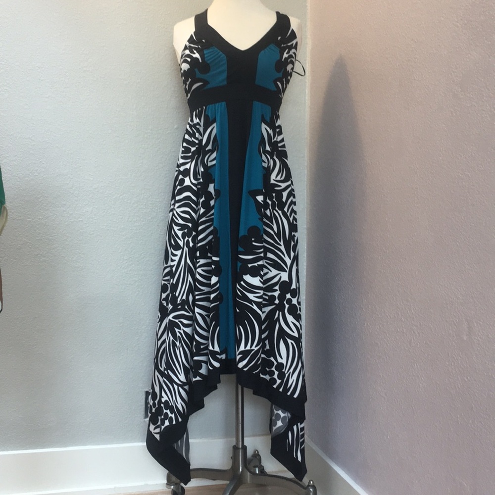 EUC B/W w Turquoise Silky Dress